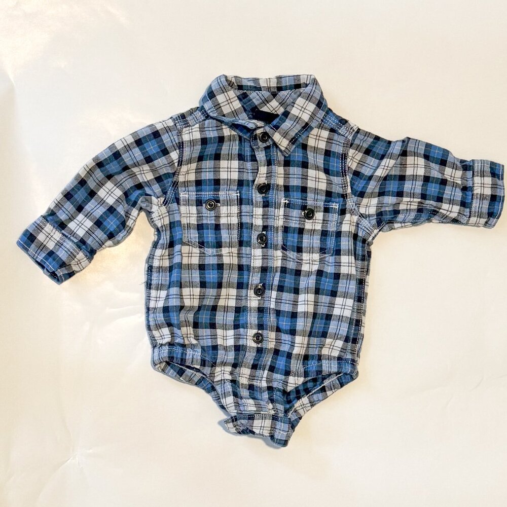 Baby GAP boys 3 -6 months button up collared shirt in plaid